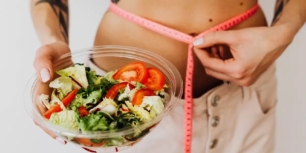 چربی شکم را با چه غذاهایی آب کنیم ؟ - دانستنی های ورزشی چربی شکم را با چه غذاهایی آب کنیم ؟