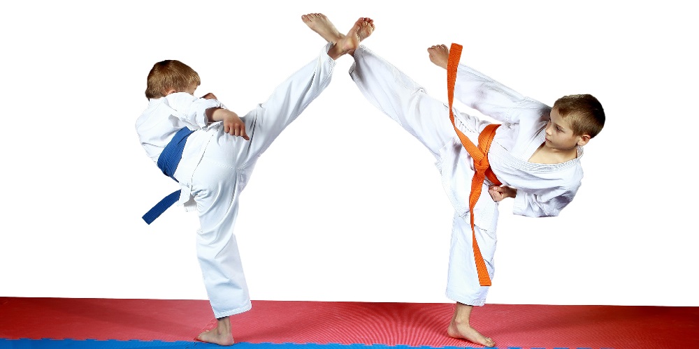 مقایسه دو ورزش رزمی کاراته و تکواندو