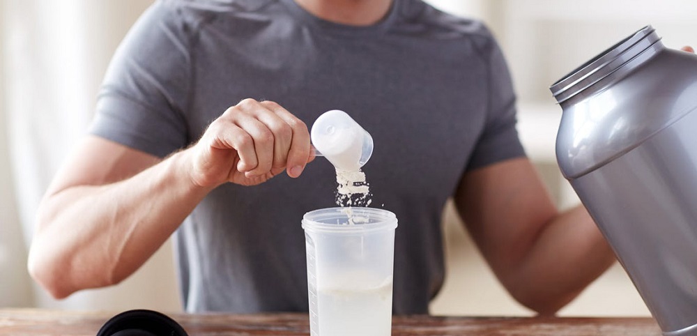 کراتین چیست؟ عوارض و فوایدی و نحوه مصرف کراتین