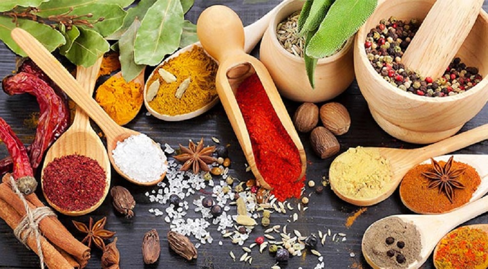 فواید بی نظیر ۱۰ گیاه و ادویه خوشمزه برای بدن - دانستنی های ورزشی فواید بی نظیر ۱۰ گیاه و ادویه خوشمزه برای بدن