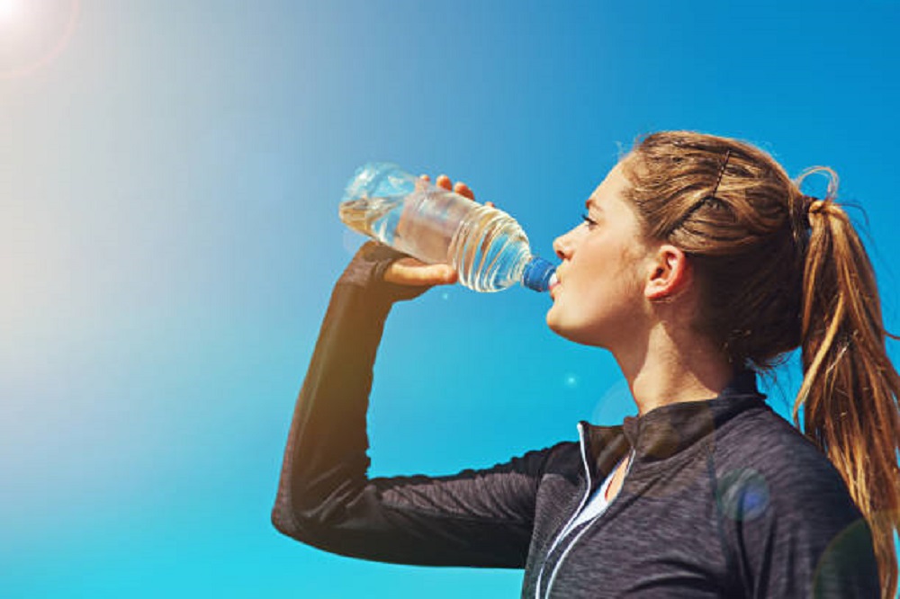 اهمیت آب در تغذیه ورزشکاران