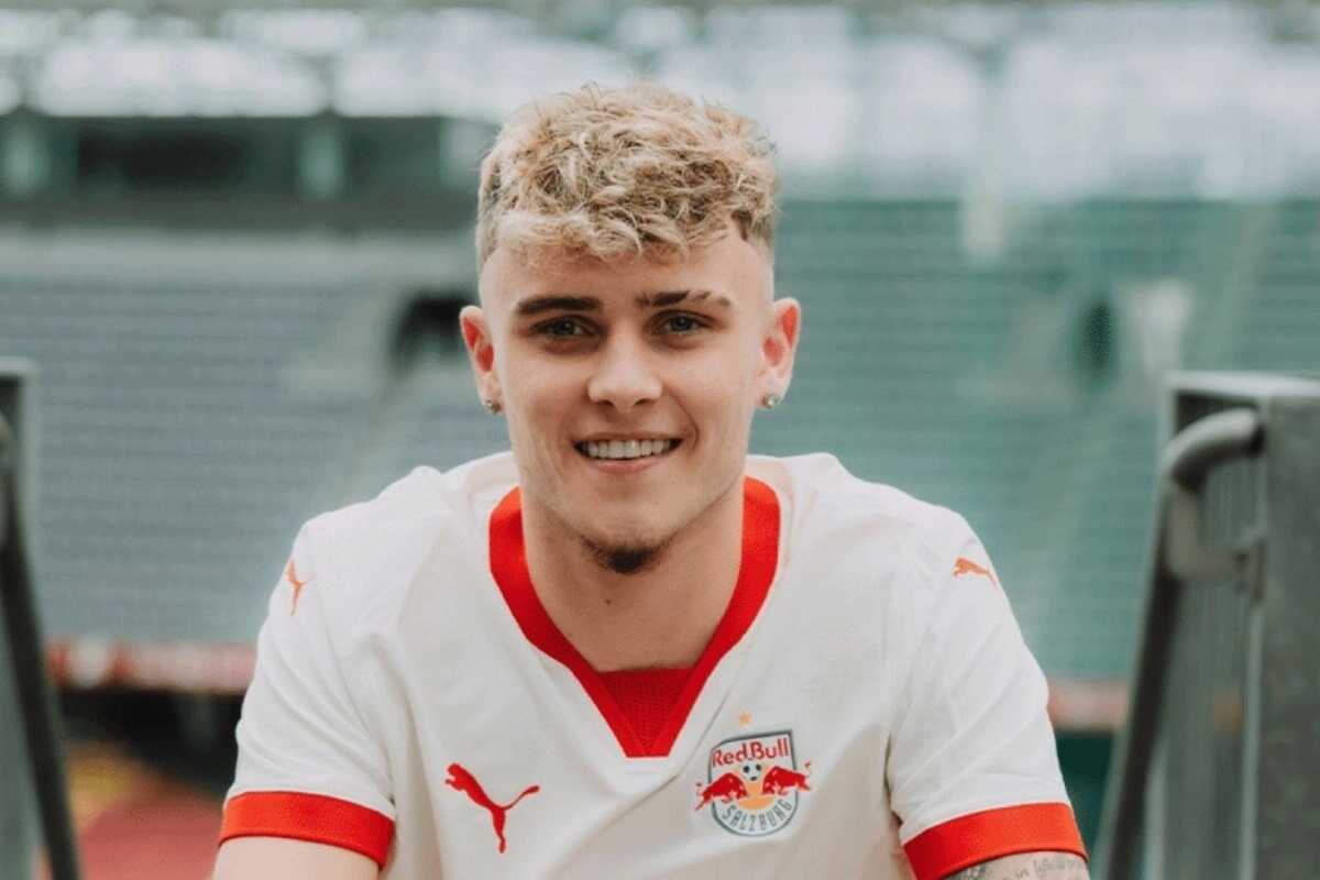 بابی کلارک تیم ملی انگلیس