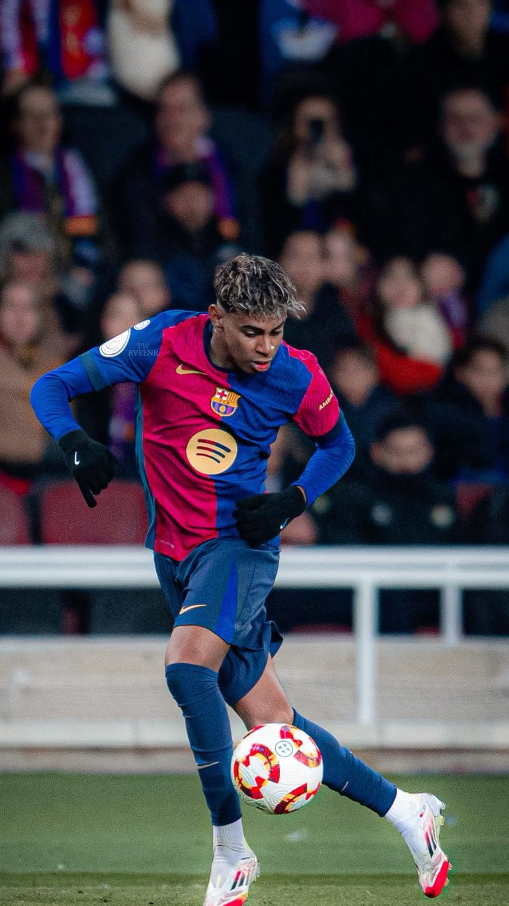 عکس لامین یامال فوتبالیست - دانستنی ها عکس لامین یامال فوتبالیست