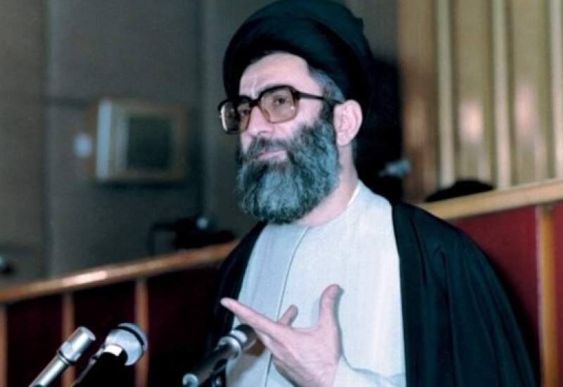 سید علی خامنه‌ای چه کسی هست