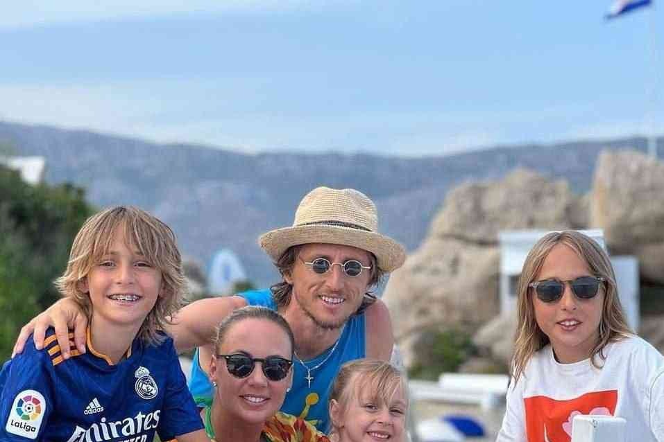 عکس خانوادگی لوکا مودریچ - دانستنی ها عکس خانوادگی لوکا مودریچ