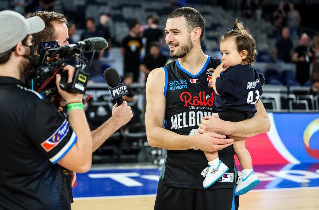 عکس کریس گولدینگ و فرزندش - دانستنی ها عکس کریس گولدینگ و فرزندش