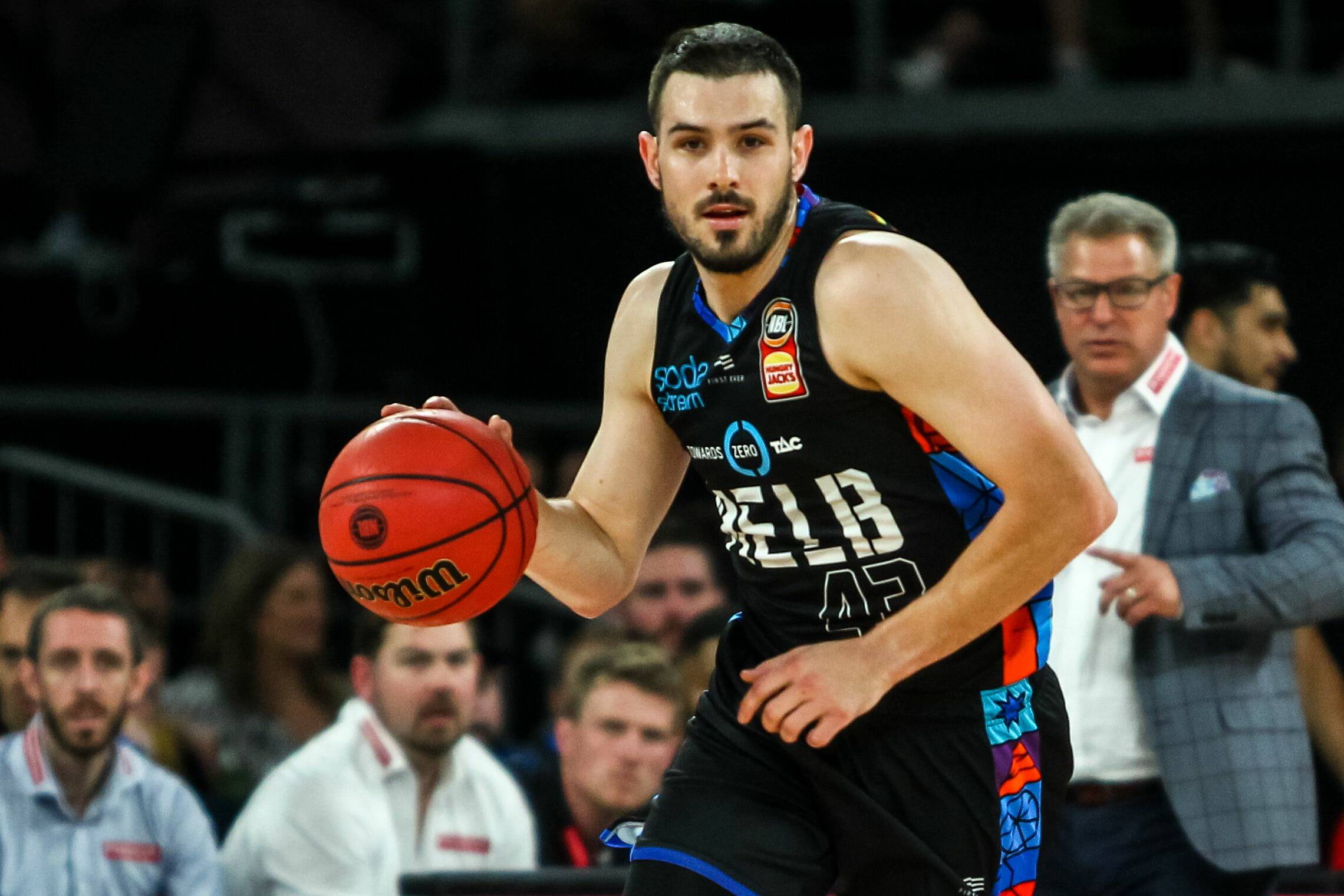 محل زندگی کریس گولدینگ - دانستنی ها محل زندگی کریس گولدینگ