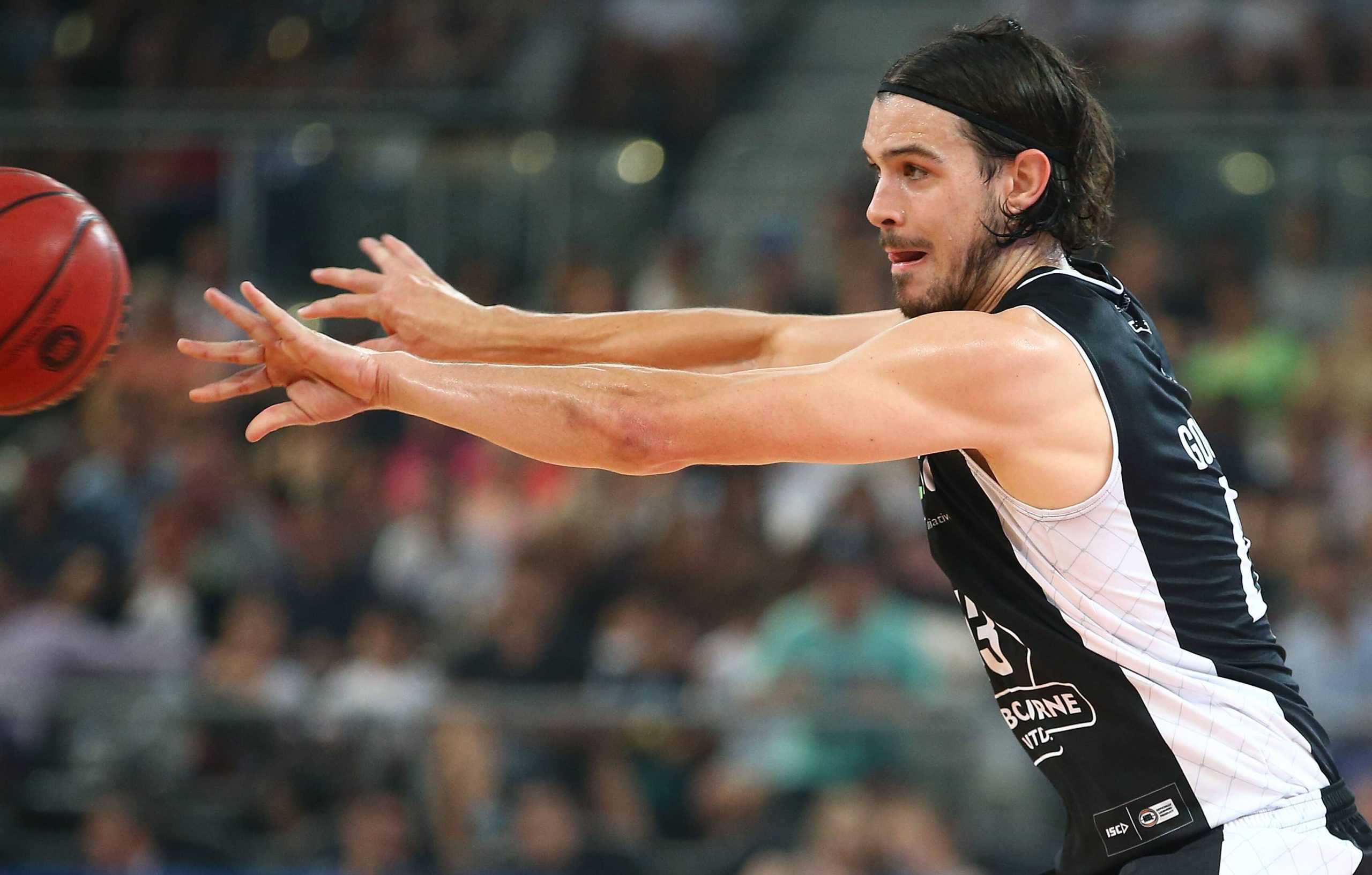 والپیپر کریس گولدینگ - دانستنی ها والپیپر کریس گولدینگ