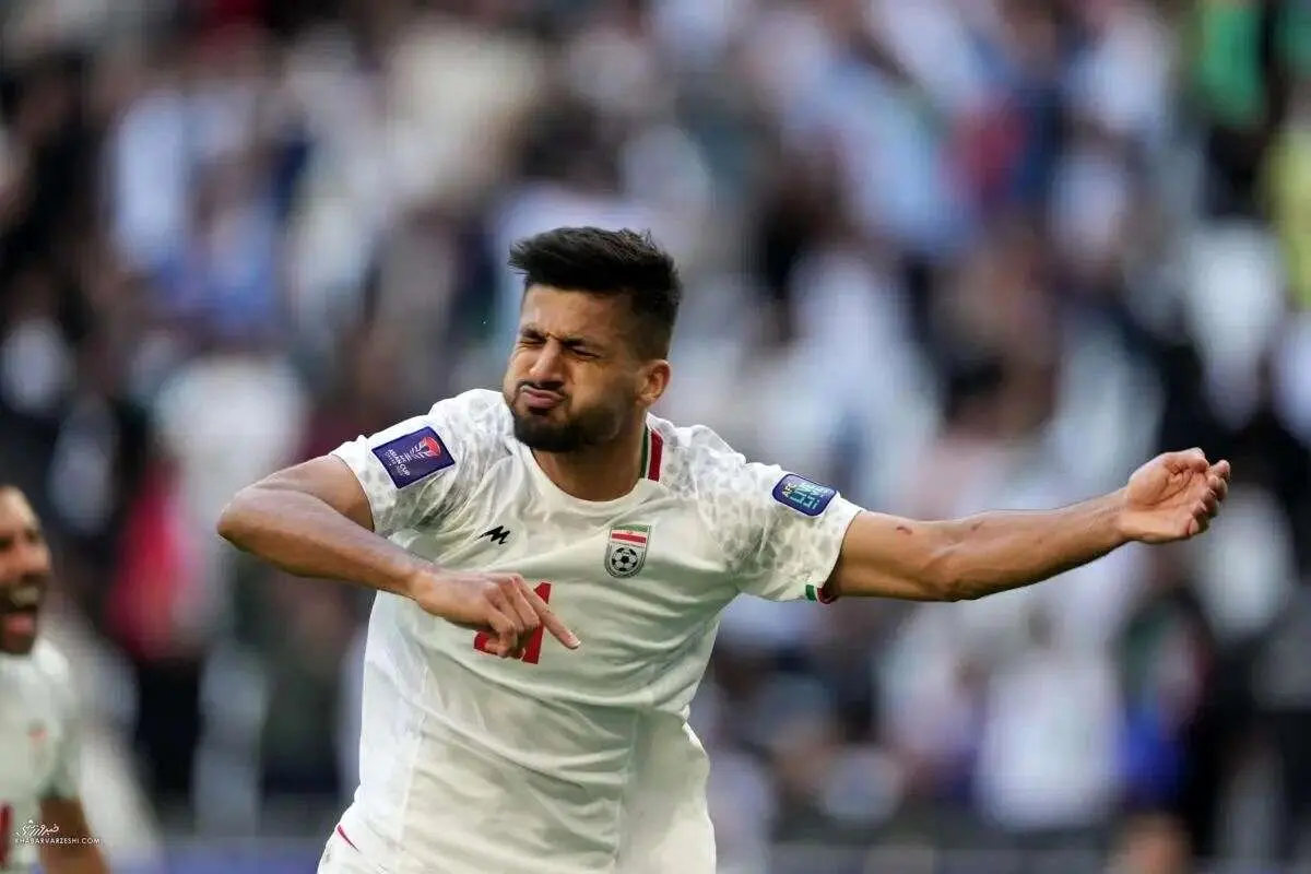 تصویر واکنش محمد محبی به شایعه لمس داور زن