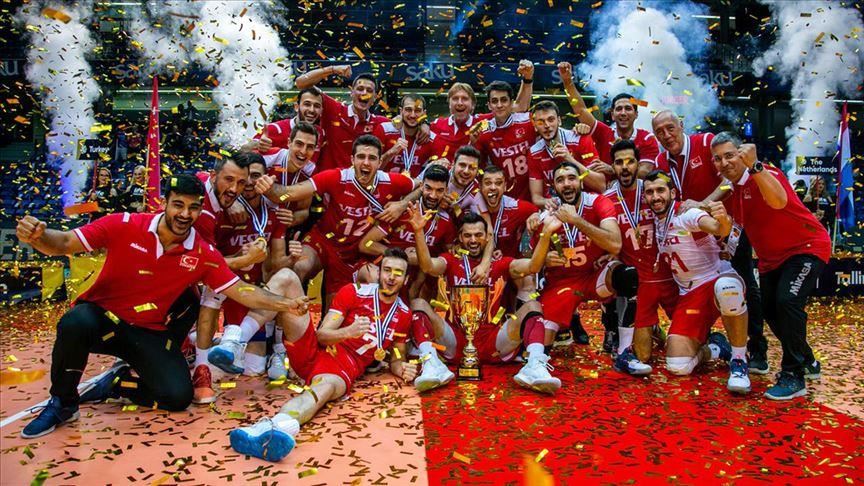 عکس بازیکنان تیم ملی والیبال ترکیه عکس بازیکنان تیم ملی والیبال ترکیه