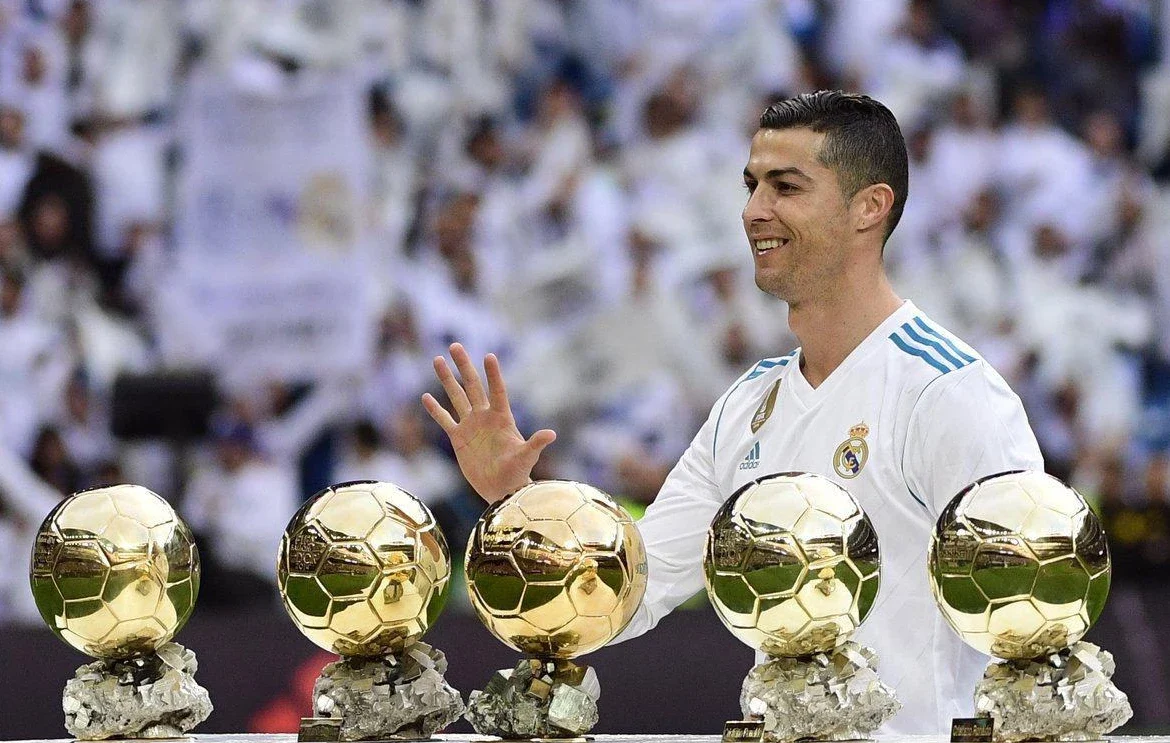 عکس توپ های طلای رونالدو