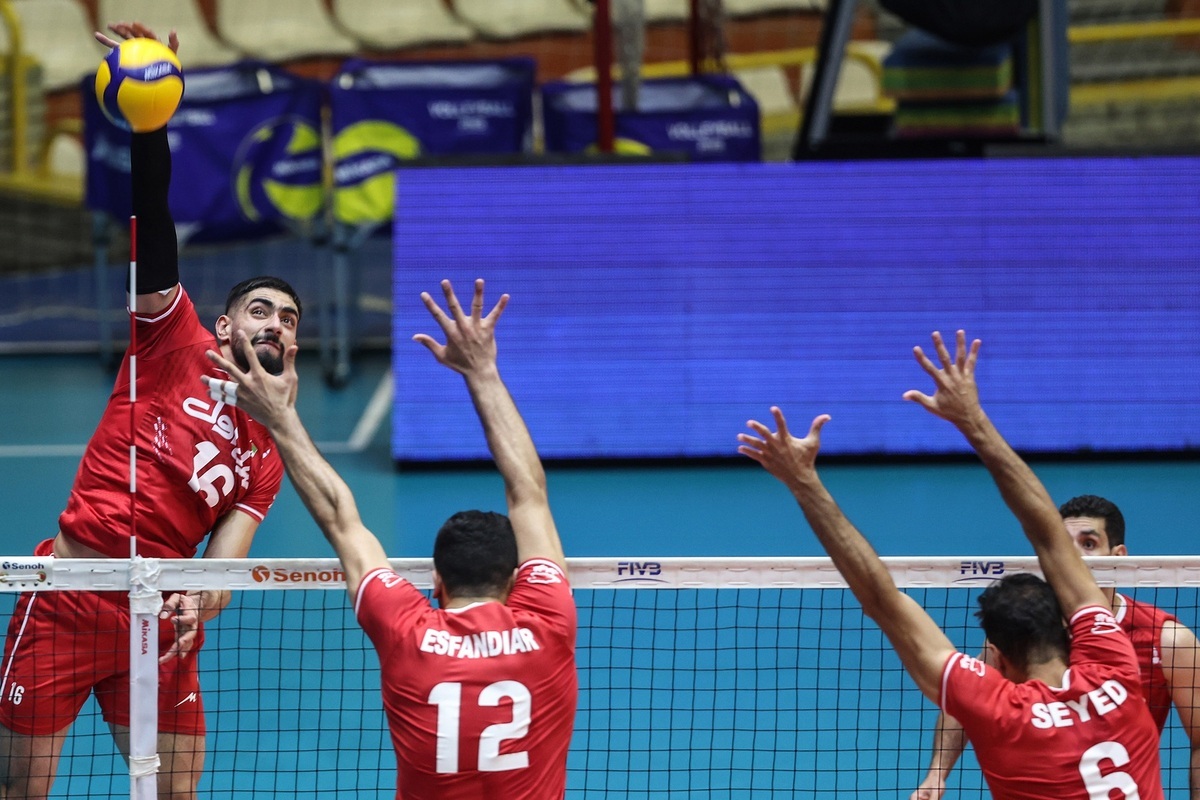 عکس علی حاجی پور والیبالیست