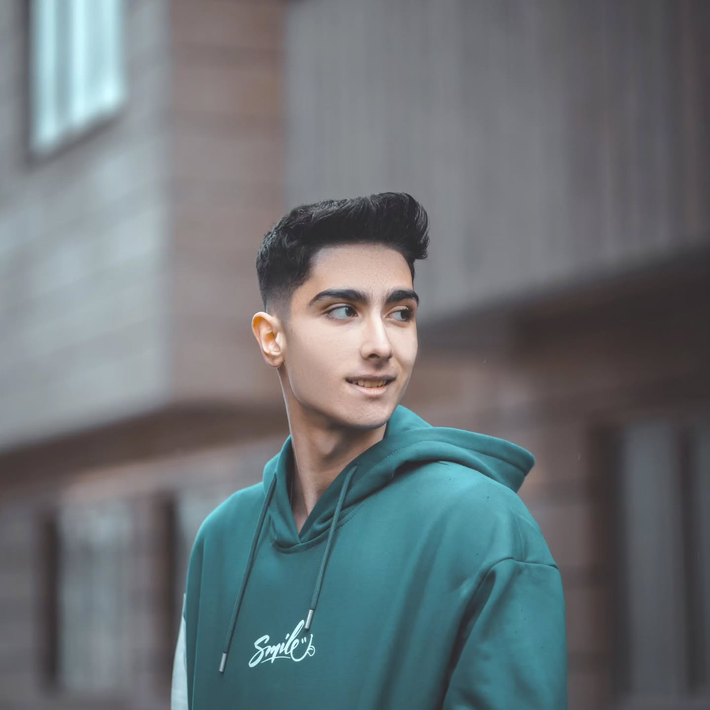 عکس پویا آریاخواه