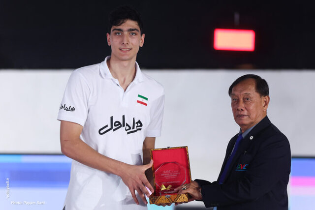 پویا آریاخواه تیم ملی جوانان ایران