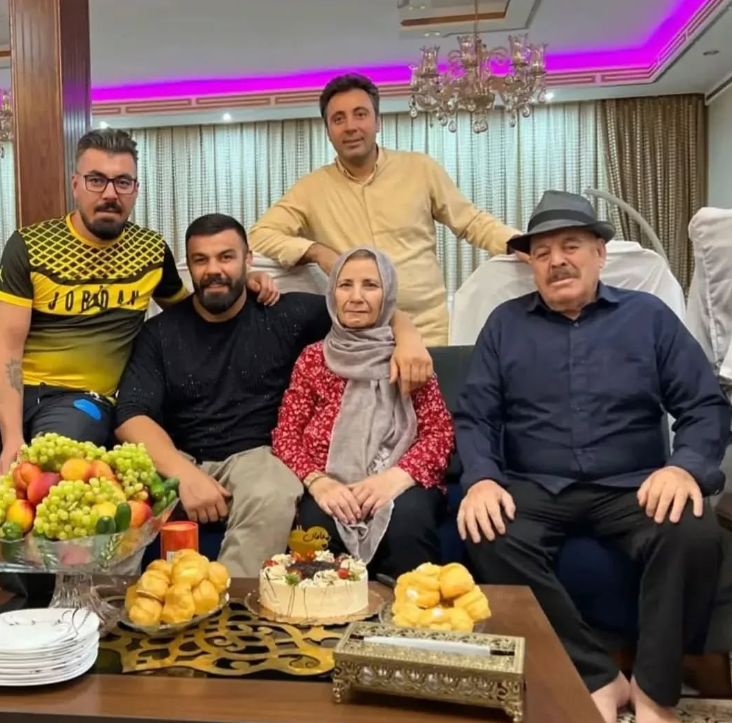 عکس خانوادگی امیر علی اکبری