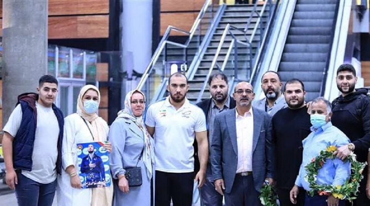 عکس خانوادگی امیرحسین زارع