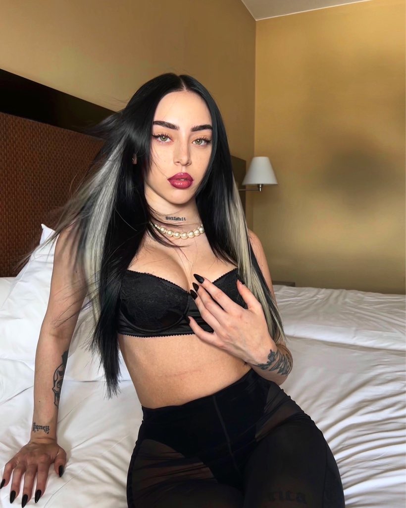 عکس سکسی نیکی نیکول