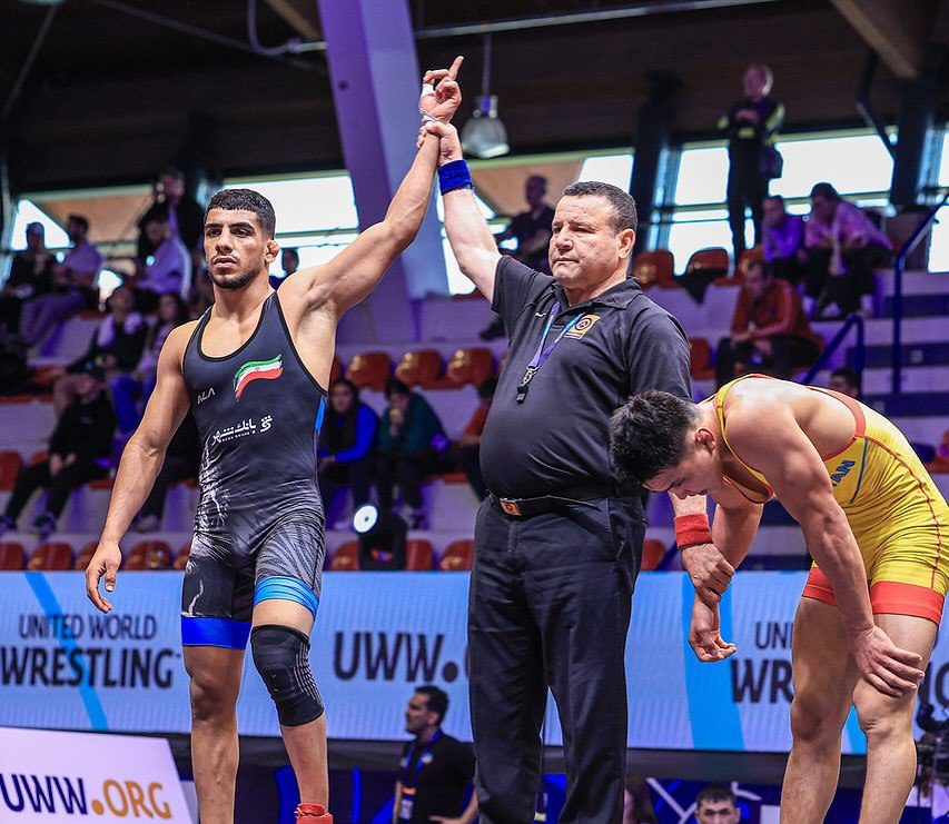 والپیپر علی خرمدل والپیپر علی خرمدل