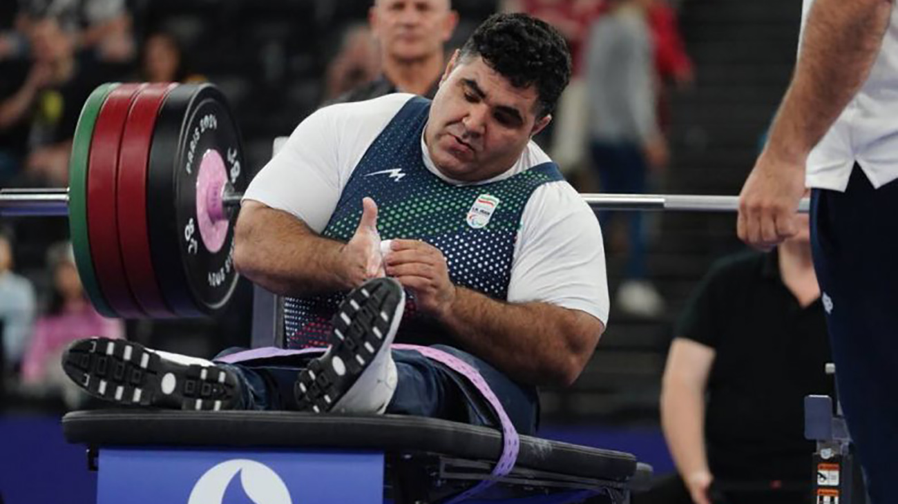 علی اکبر غریب  پارا وزنه برداری