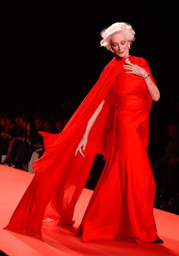 راز زیبایی کارمن دلیور فیچه پیرترین مدل جهان راز زیبایی کارمن دلیور فیچه پیرترین مدل جهان