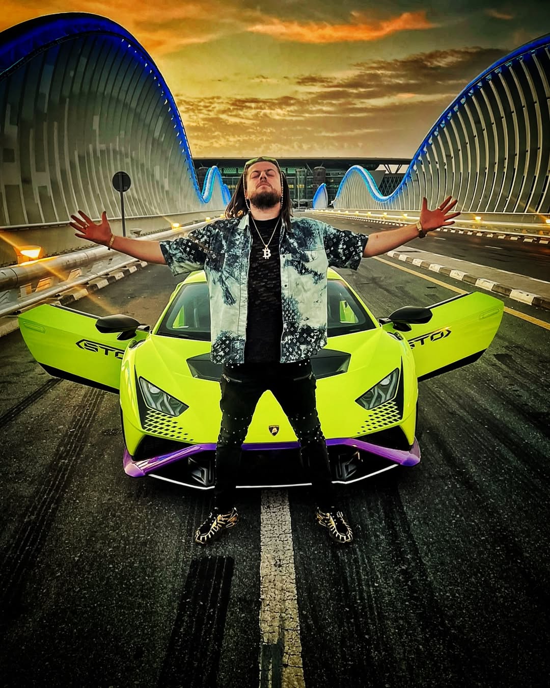 عکس ماشین عارف غفوری عکس ماشین عارف غفوری