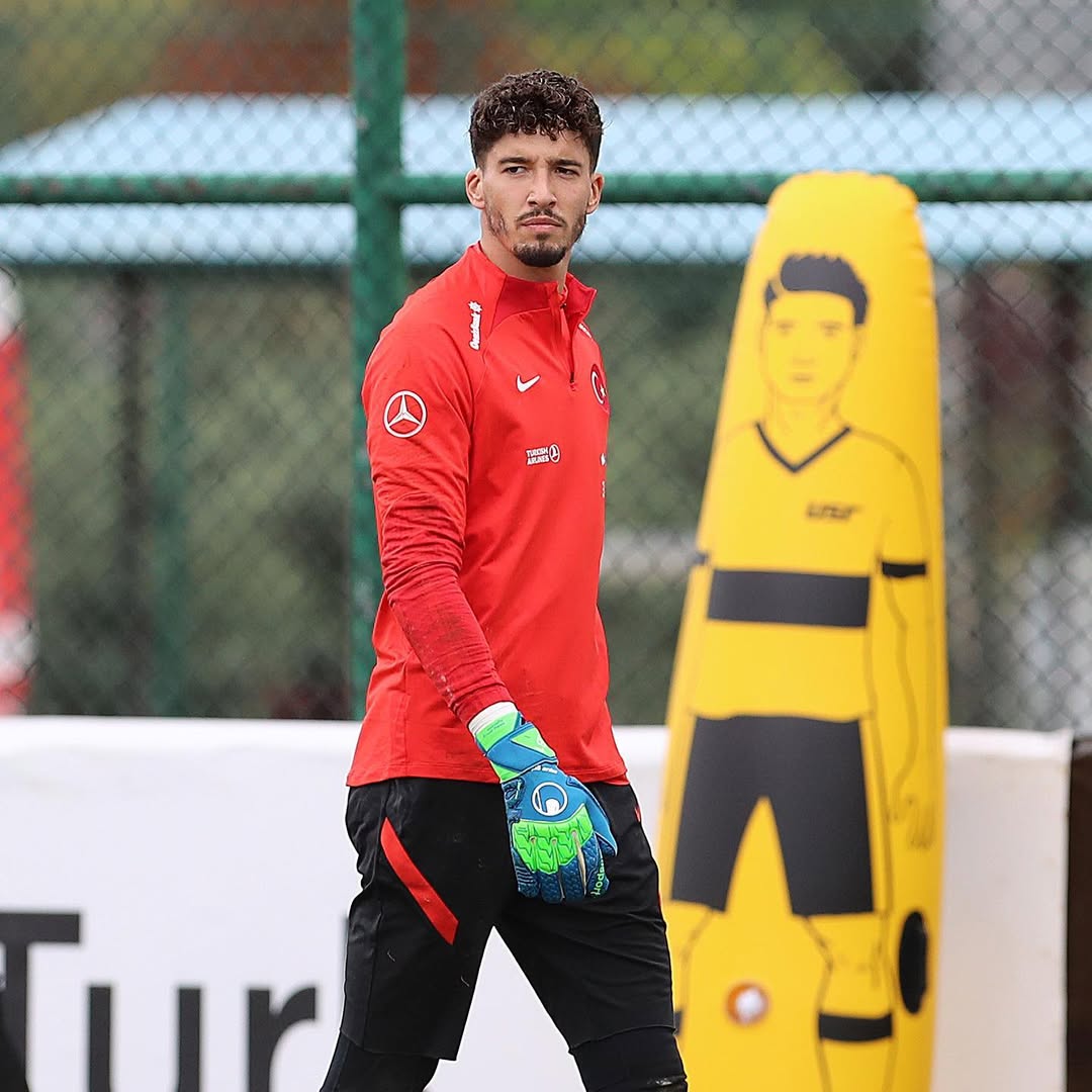 آلتای بایندیر والپیپر