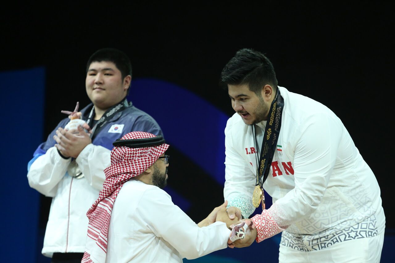 یزدانی با مهار ۲۰۱ کیلوگرم قهرمان شد یزدانی با مهار ۲۰۱ کیلوگرم قهرمان شد