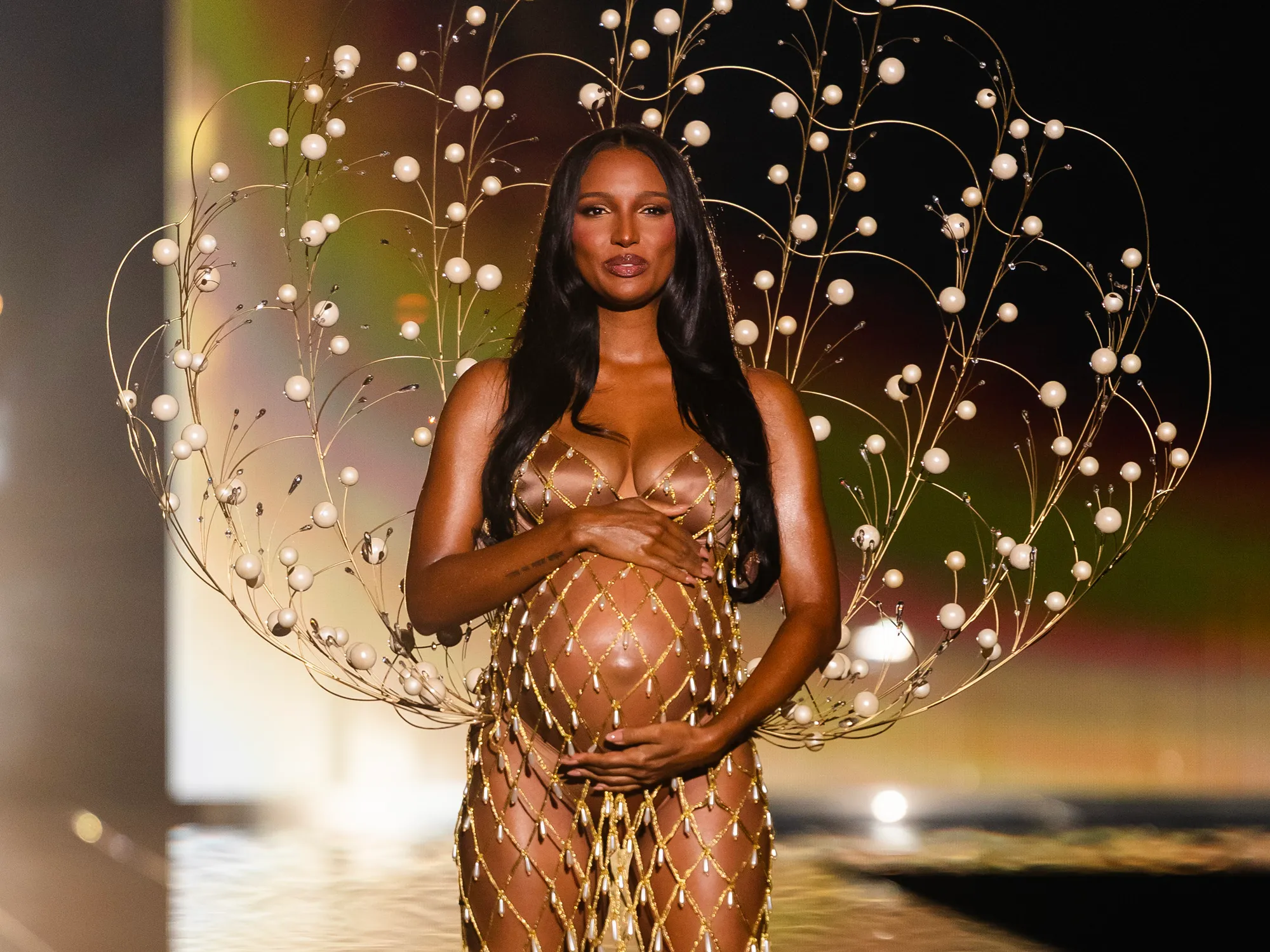 مدل اصلی ویکتوریا سکرت ۲۰۲۵ یاسمین توکس