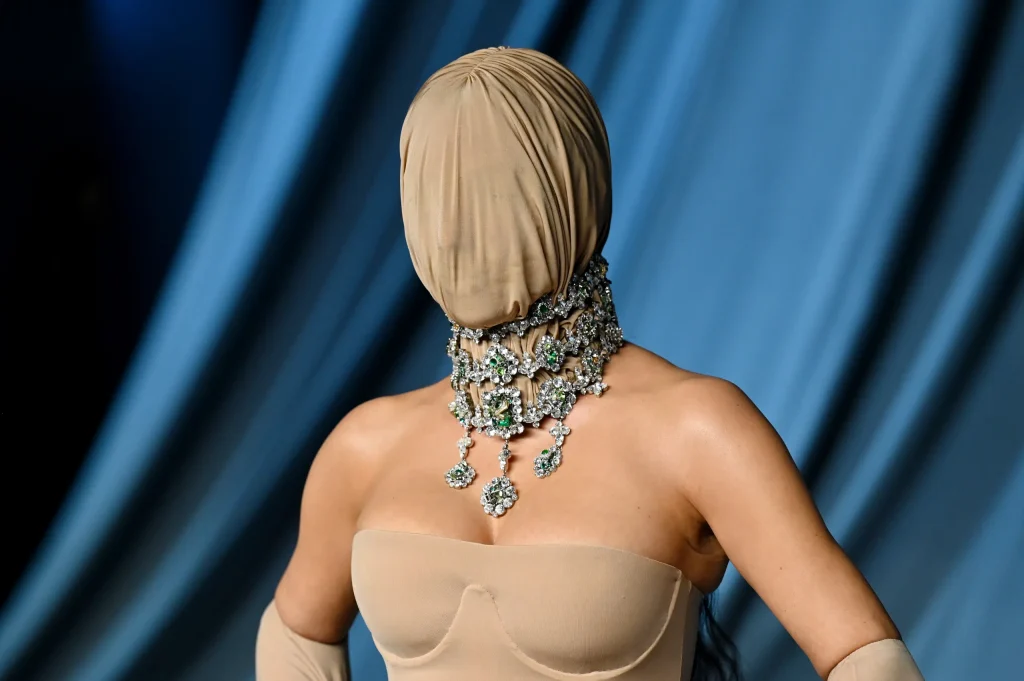 استایل کیم کارداشیان در آکادمی