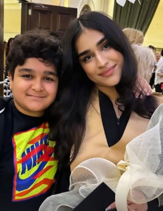 فرزندان مامک جمشیدی