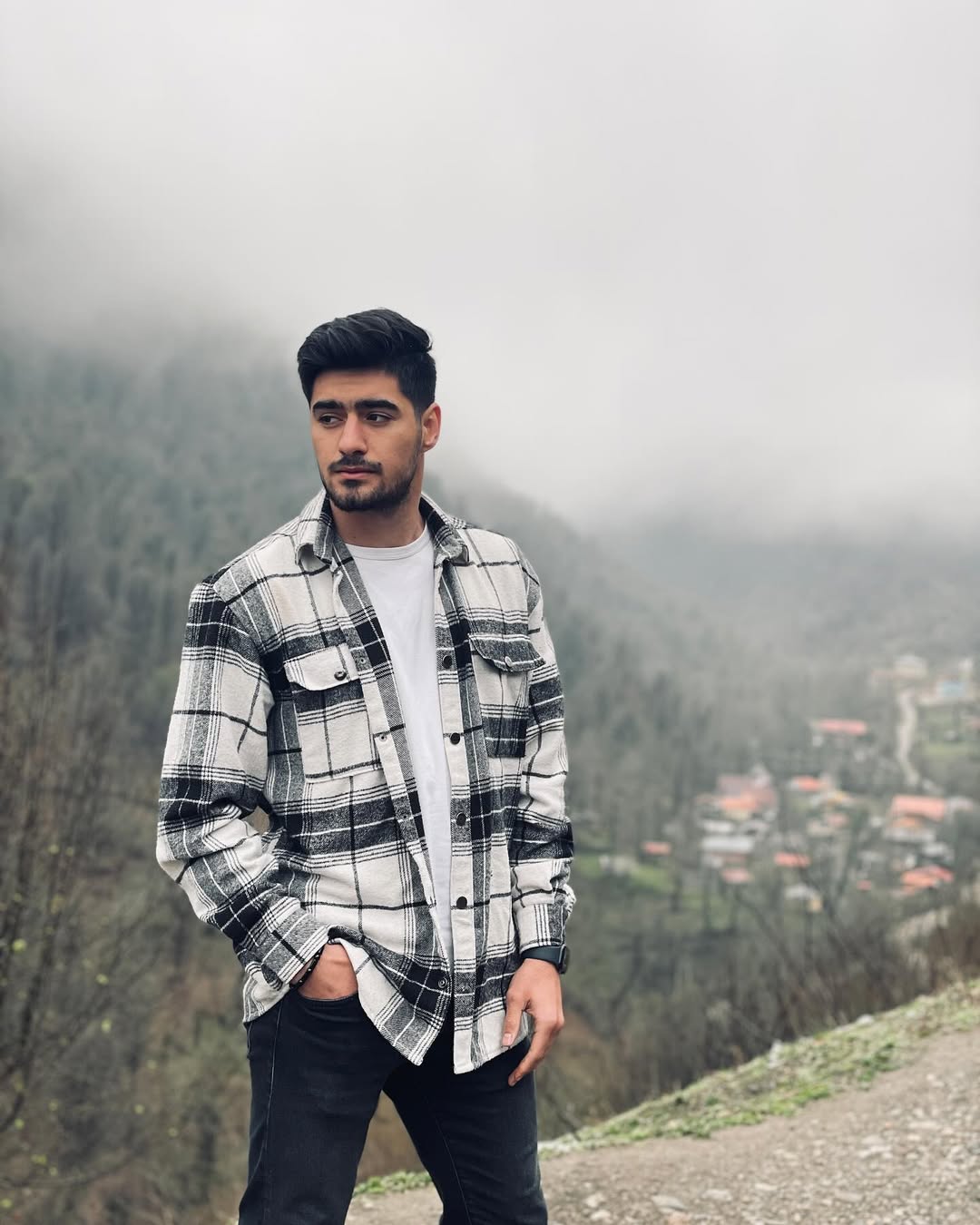 زندگی مهران برخورداری