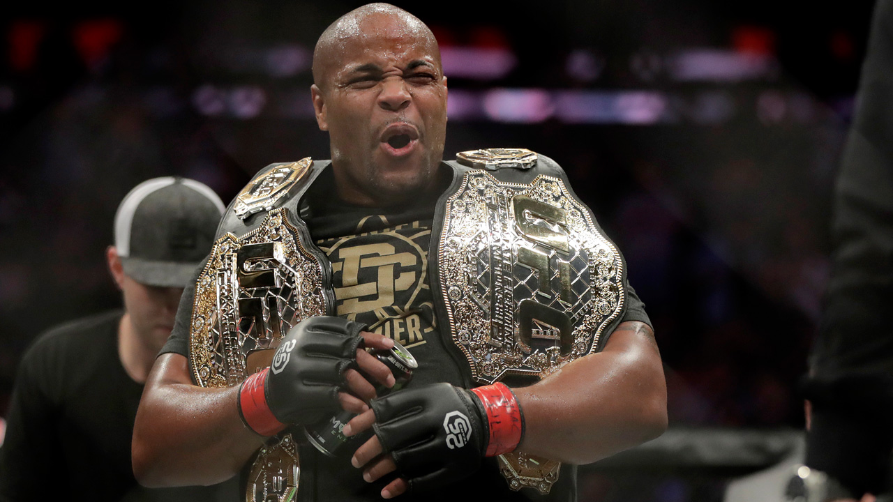 دنیل کورمیر افسانه UFC با دو کمربند