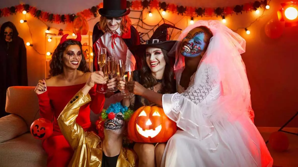 هالووین کی است هالووین کی است