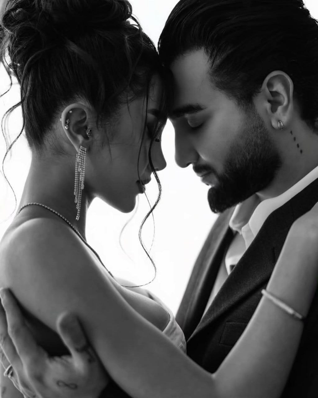 عروسی حسین تهی و همسرش