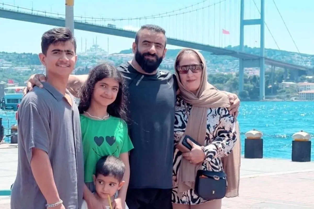 عکس هادی چوپان و فرزندانش
