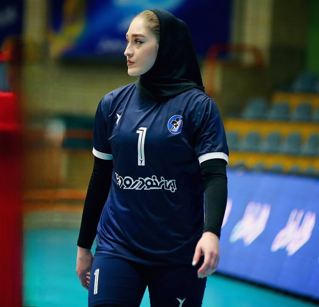 عکس آیتک سلامت والیبالیست