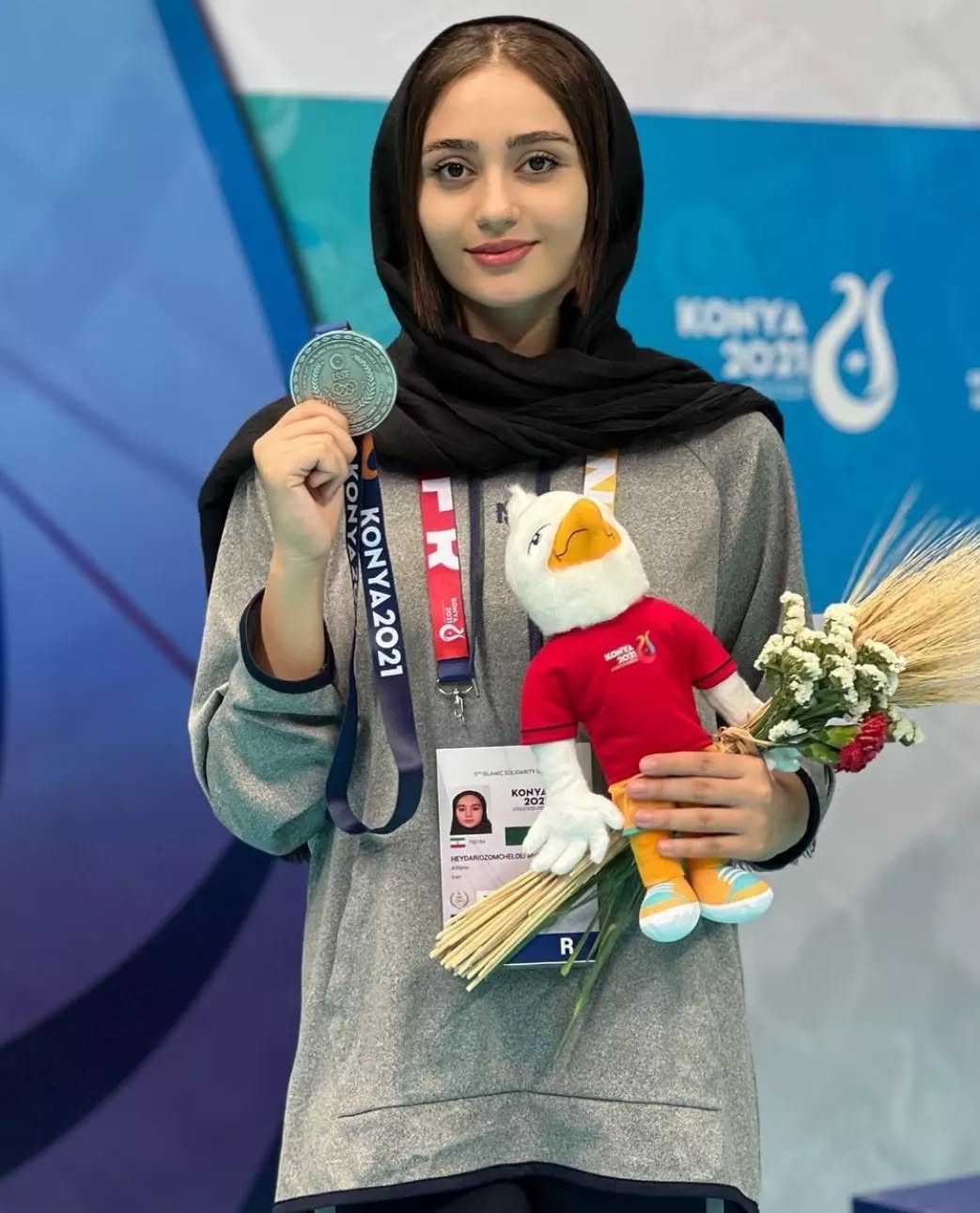 مبینا حیدری کاراته کار