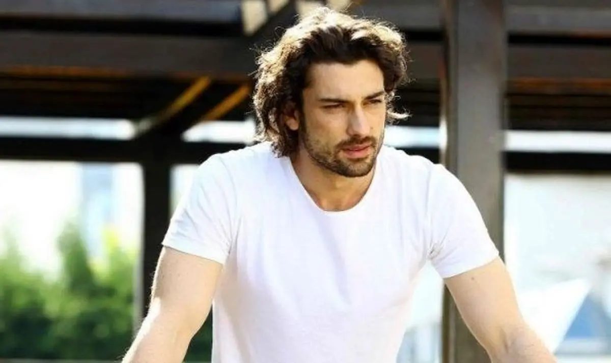 آلپ ناوروز خوشتیپ و بااستعداد آلپ ناوروز خوشتیپ و بااستعداد