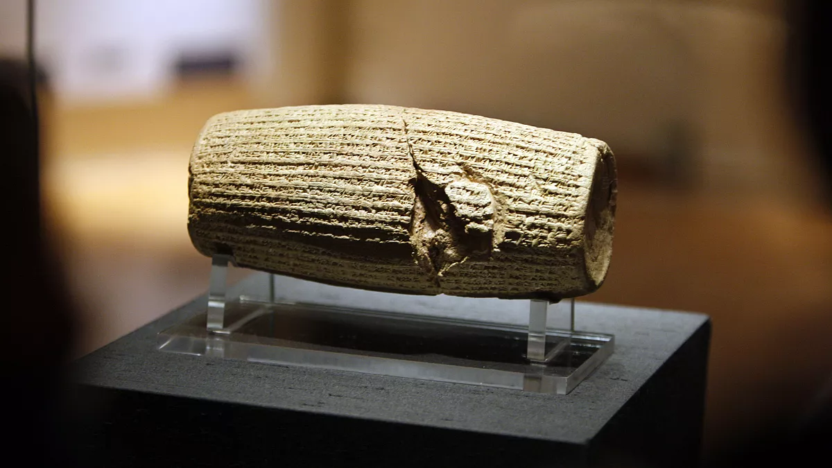 منشور کوروش صدای تمدن ایرانی در یونسکو منشور کوروش صدای تمدن ایرانی در یونسکو