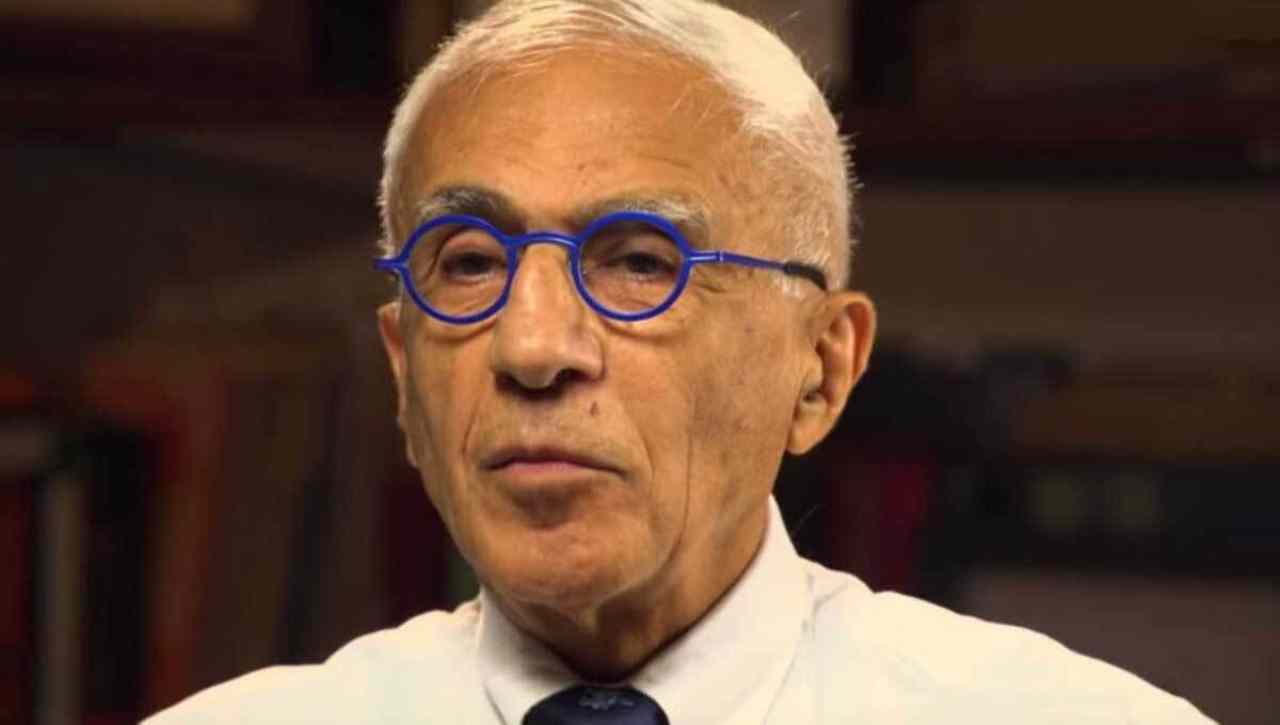 کامبیز آتابای کیست کامبیز آتابای کیست