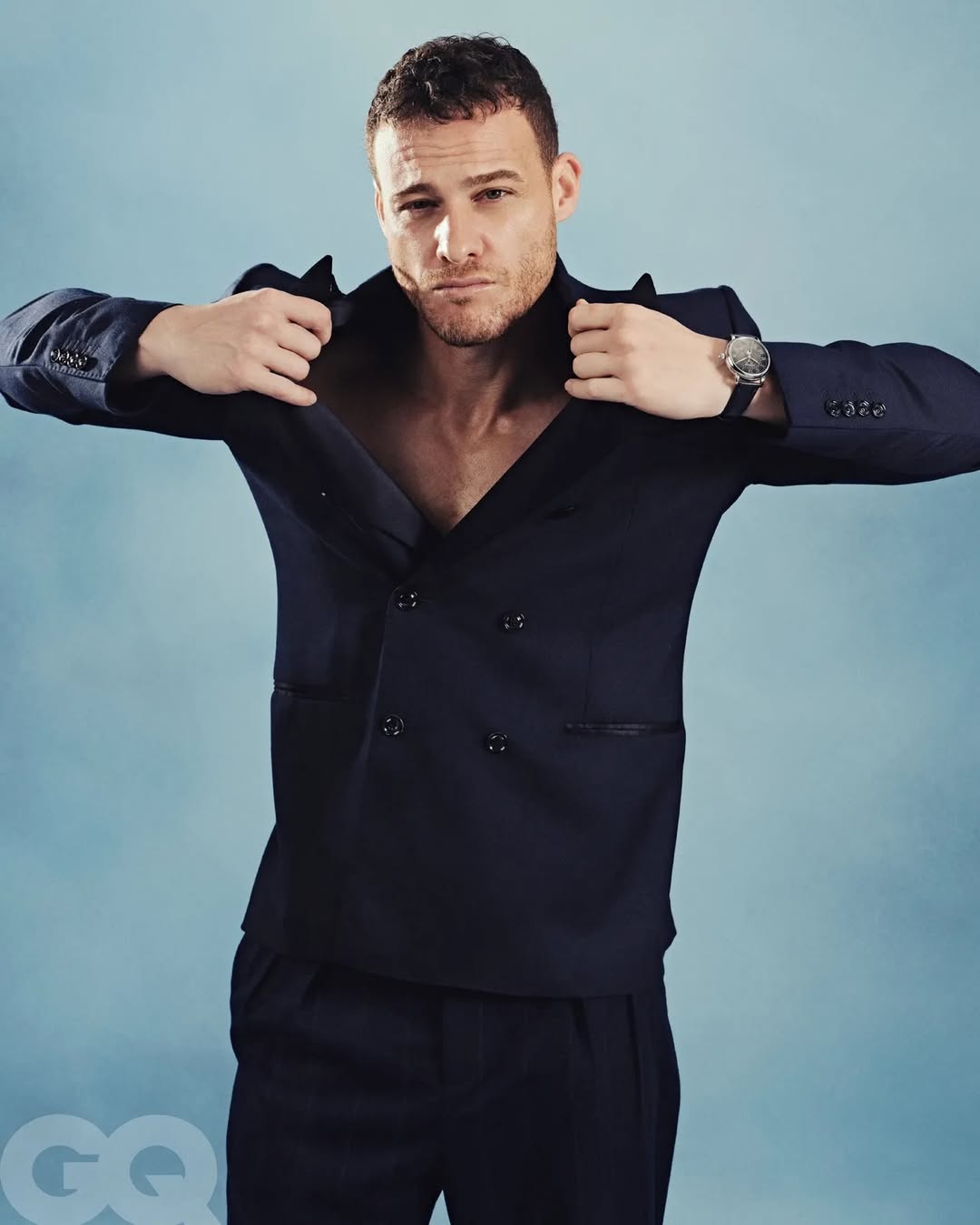 کرم بورسین بازیگر محبوب ترک کرم بورسین بازیگر محبوب ترک