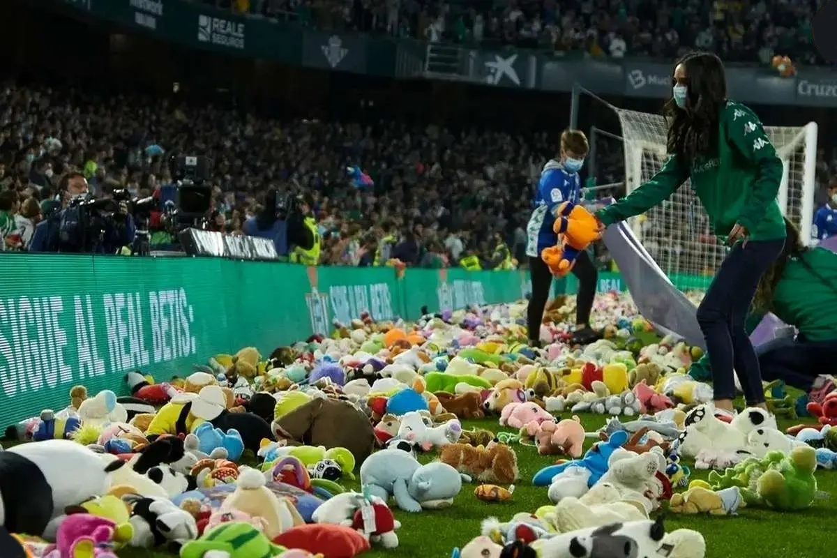 شور و انسانیت هواداران زاخو جهانی شد شور و انسانیت هواداران زاخو جهانی شد