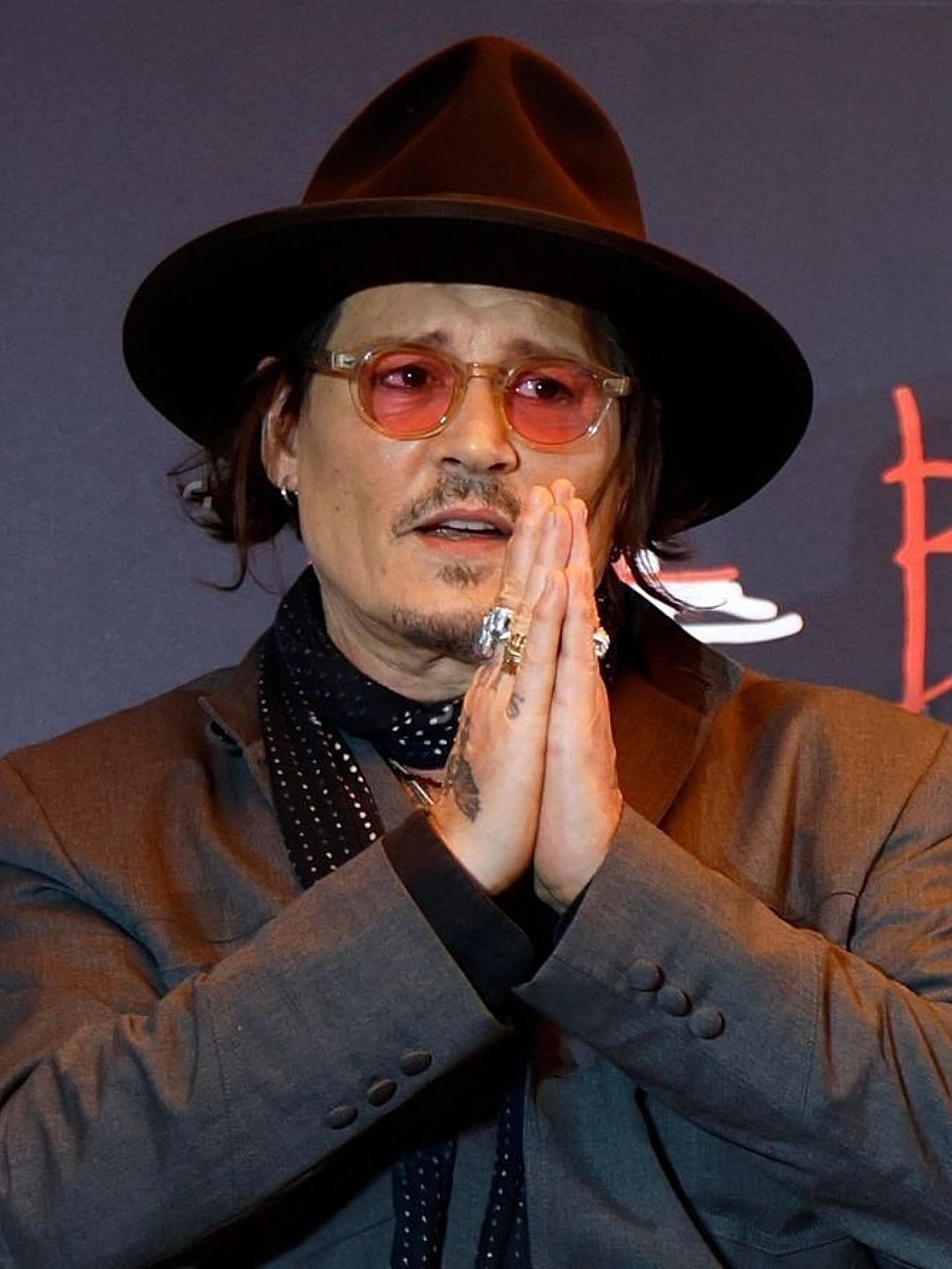 آثار شخصی و هنری جانی دپ در نمایشگاه توکیو