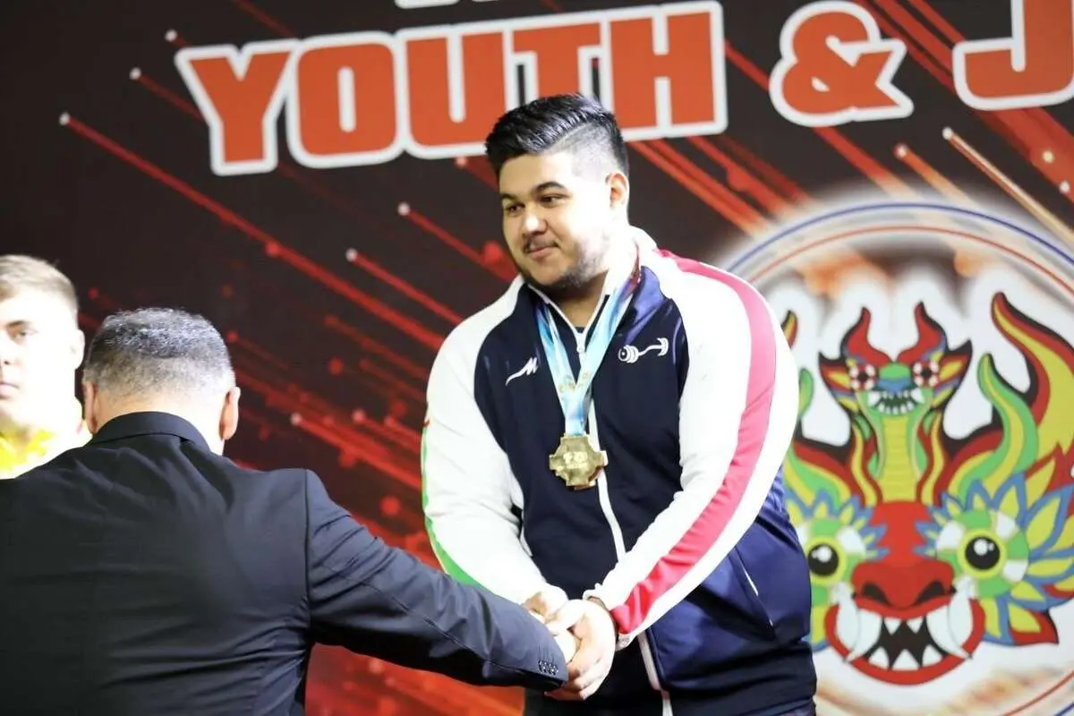 وزنه برداری حسین یزدانی