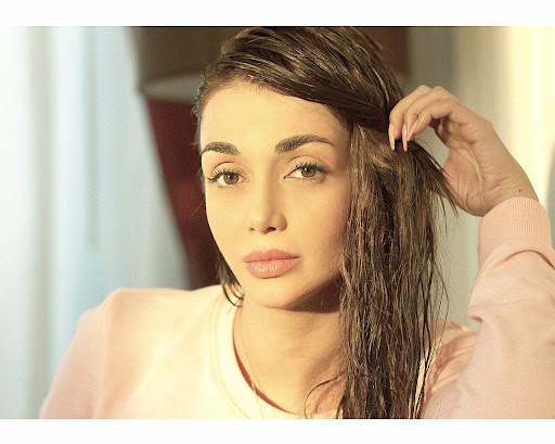 الناز گلرخ بدون آرایش الناز گلرخ بدون آرایش