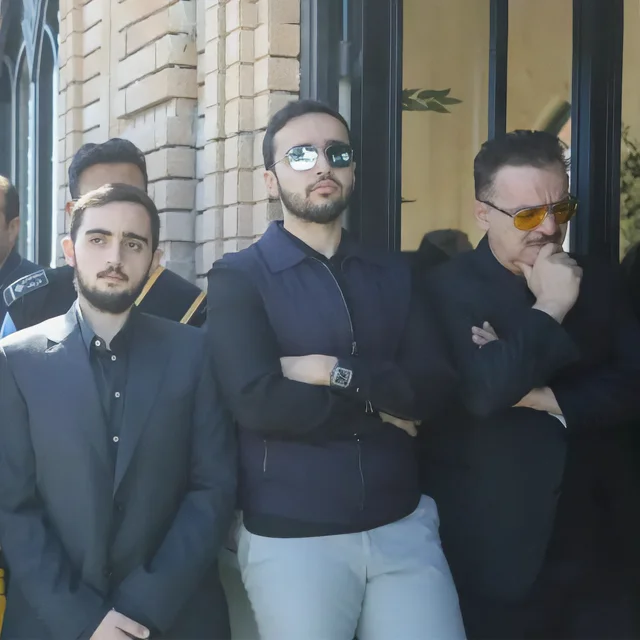 عکس محمد رضا زنوزی و فرزندانش عکس محمد رضا زنوزی و فرزندانش