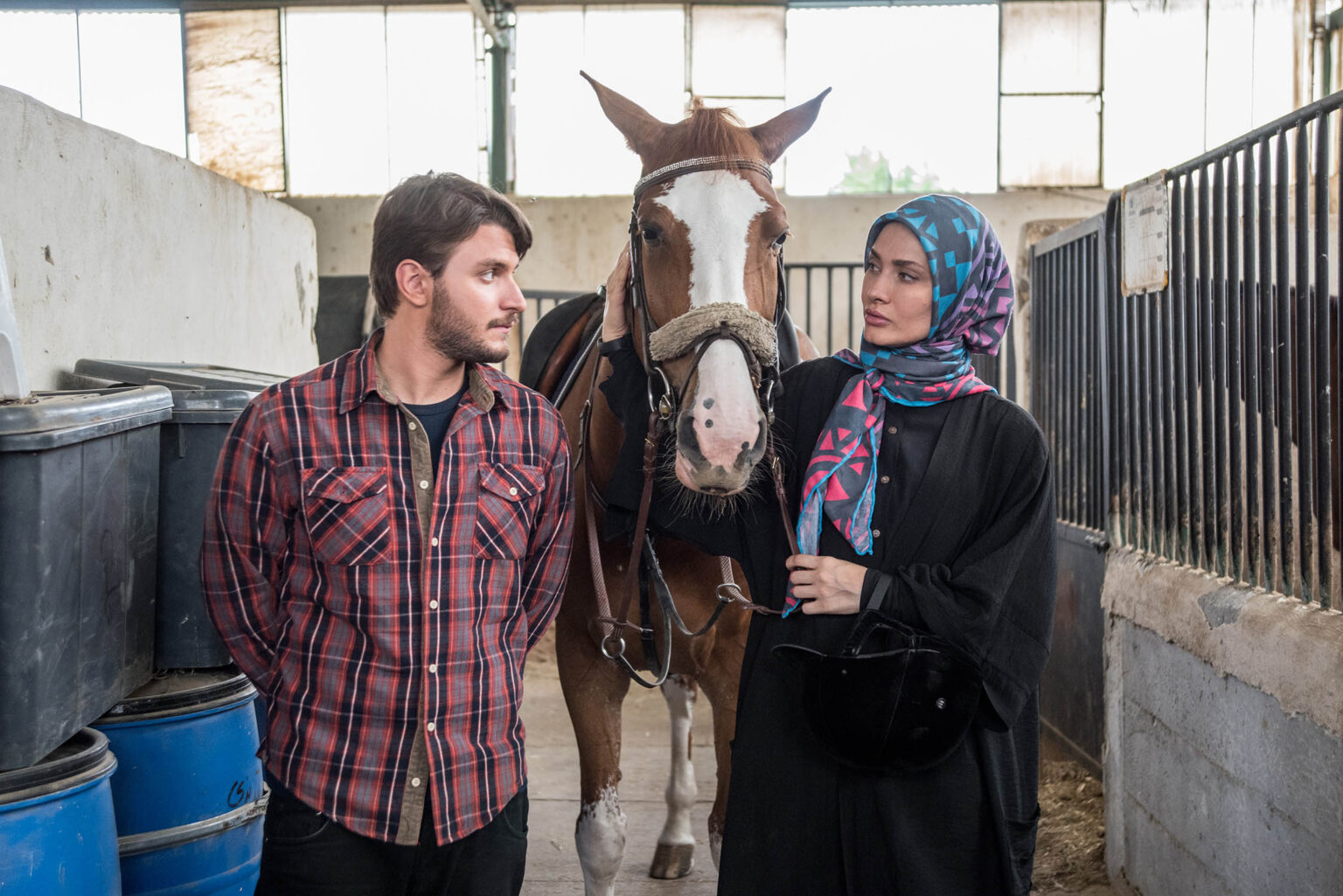 دارا حیایی ساناز سعیدی