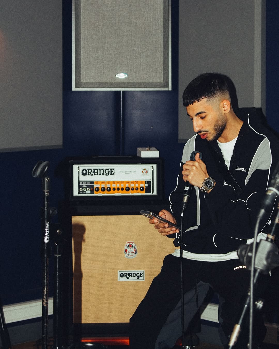 عکس از ایسم