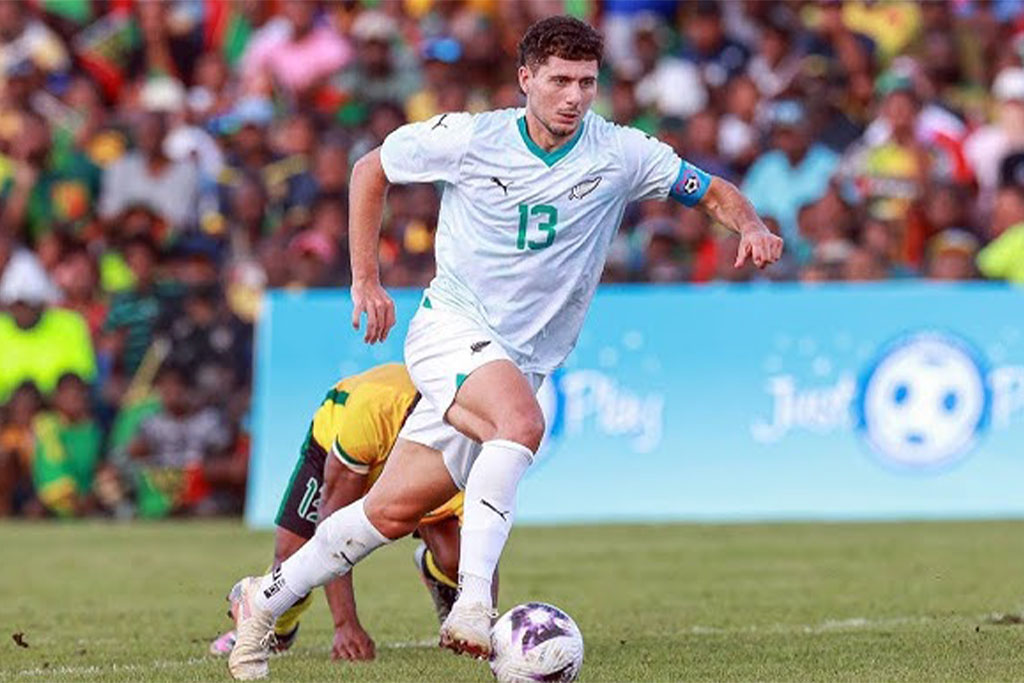 لیبراتو کاکاچه مدافع اروپایی نیوزلند