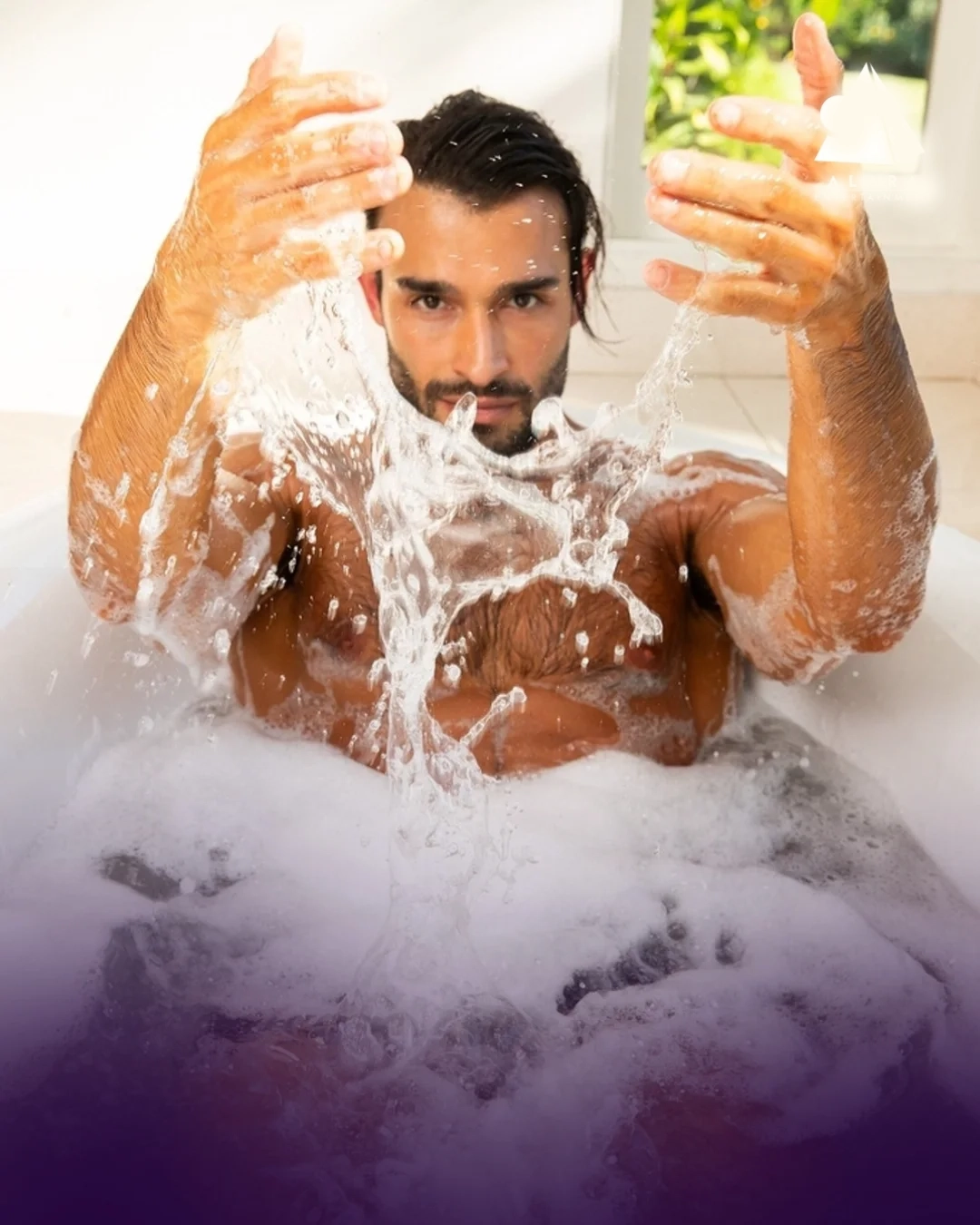 ژست های استخر و حمام کف دار سام ژست های استخر و حمام کف دار سام